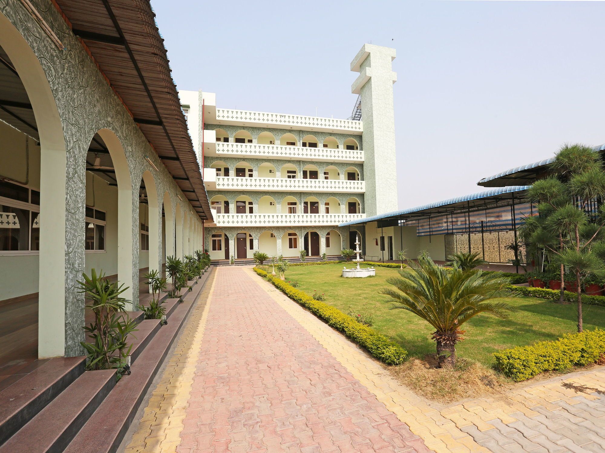 Oyo 10104 Radhika Resort Kota  Esterno foto