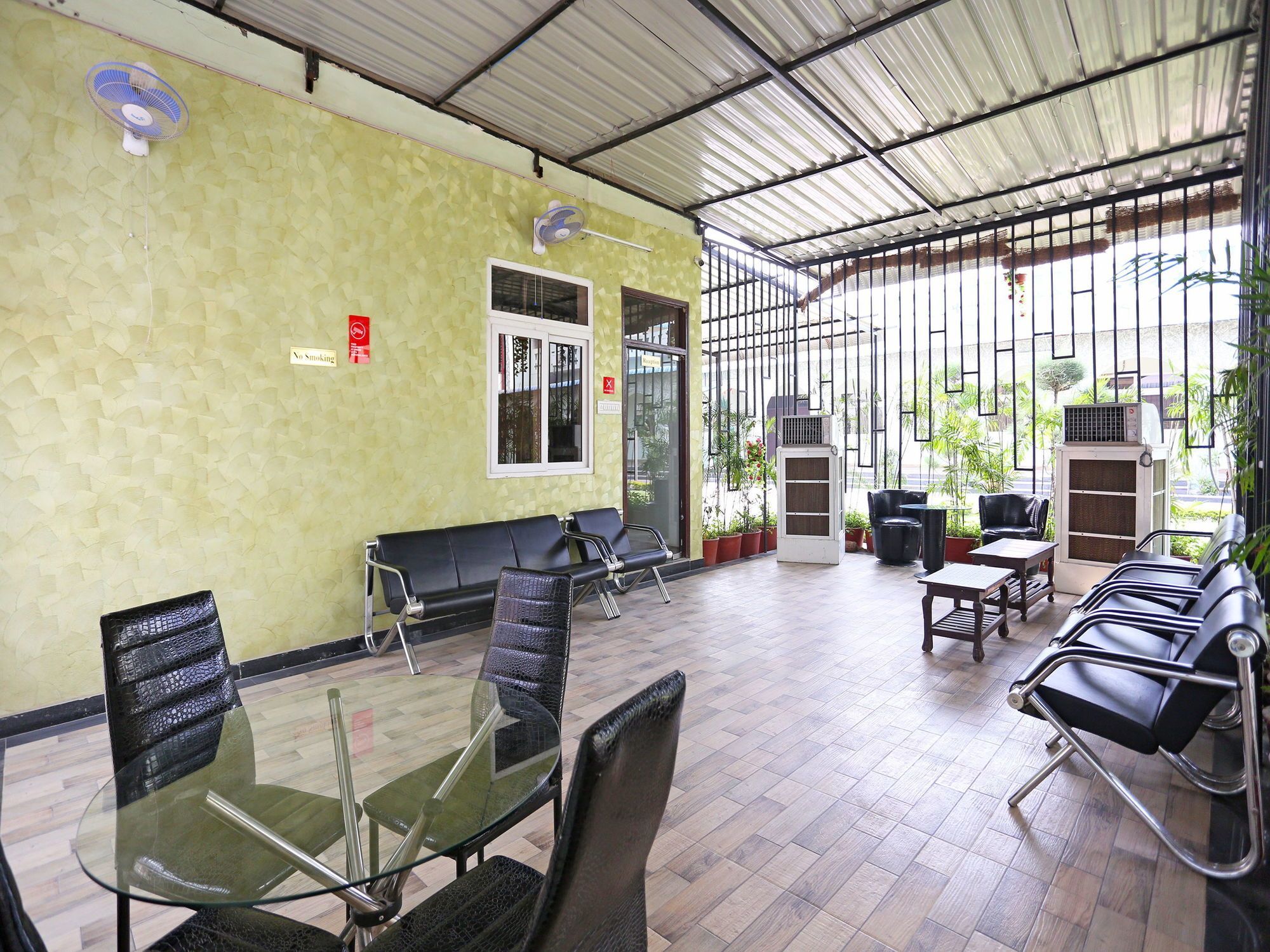 Oyo 10104 Radhika Resort Kota  Esterno foto